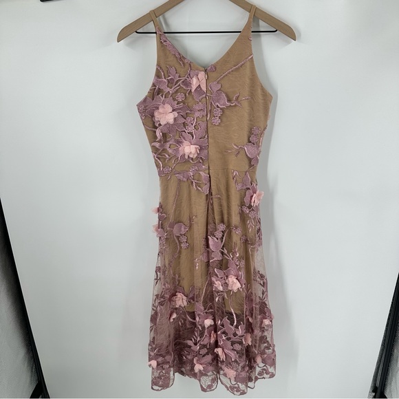 Dress the Population Audrey Dress XS  Pink 3D Floral Lace Plunge Fairycore Midi - Picture 9 of 13
